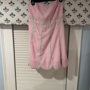 Elegant Pink and Green Scalloped Mini Dress